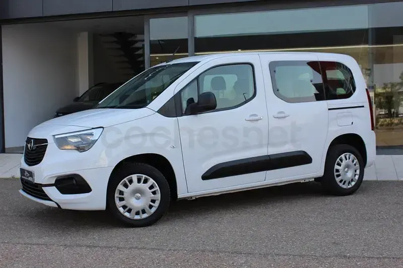 Usado Opel Combo Life Edition+ 102 CV (75 kW) 2023 Blanco Monovolumen