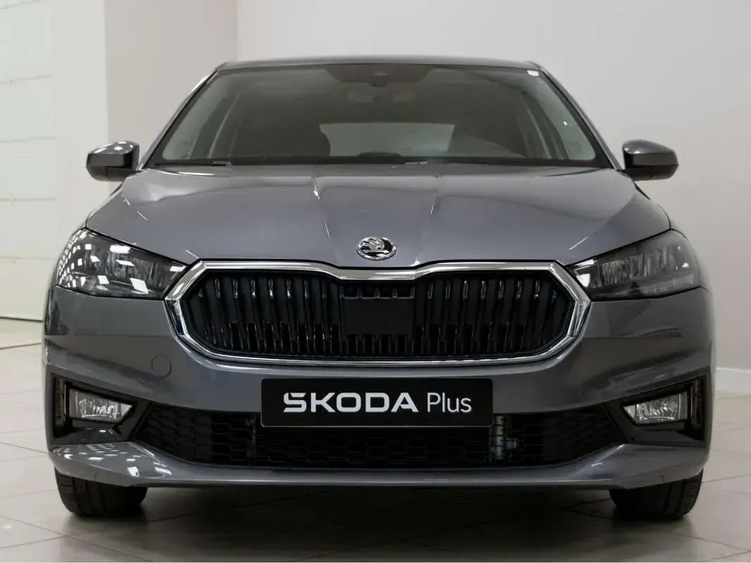 Usado Skoda Fabia Selection 116 CV (85 kW) 2025 Gris Utilitario