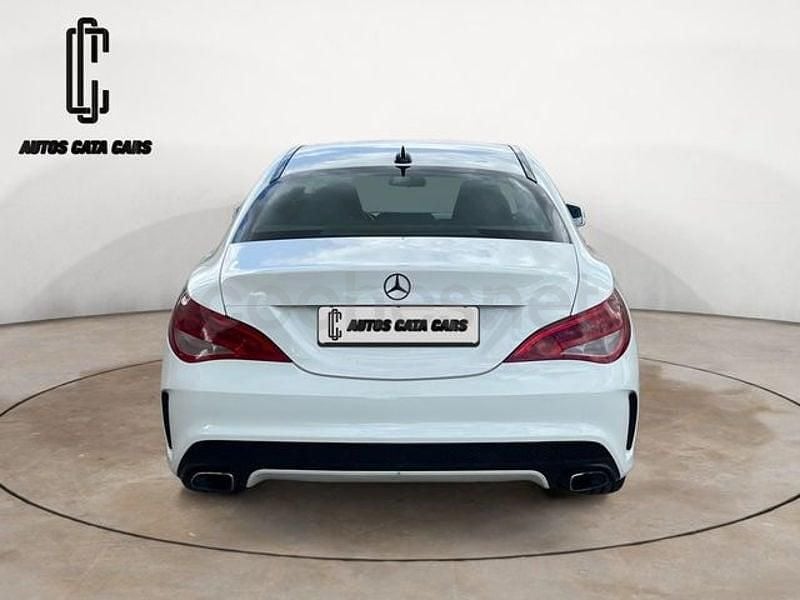 Usado Mercedes CLA220 AMG line 170 CV (125 kW) 2014 Blanco Berlina