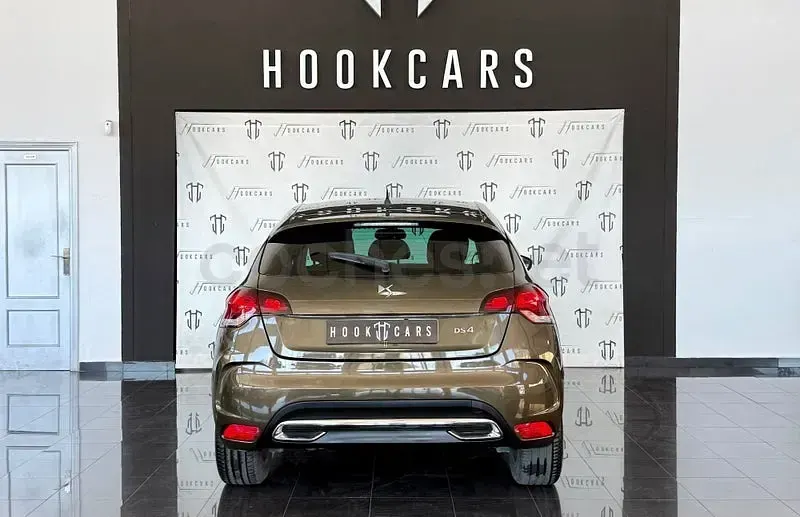 Usado DS Automobiles DS4 Style 130 CV (95 kW) 2015 Marrón Berlina