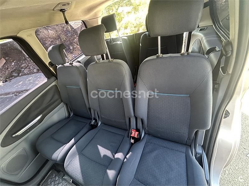 Usado Ford Galaxy Ghia 140 CV (102 kW) 2007 Gris / plata Monovolumen