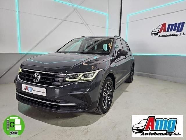 Usado VW Tiguan Life 150 CV (110 kW) 2021 Gris SUV
