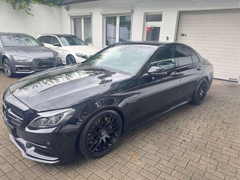 Negro Usado 2017 Mercedes C63 AMG AMG Berlina | 45.000 € (Precio justo) - Imagen 1/4