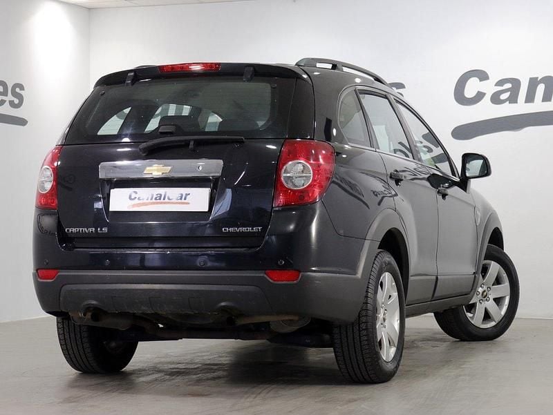 Usado Chevrolet Captiva LS 127 CV (93 kW) 2009 Negro SUV