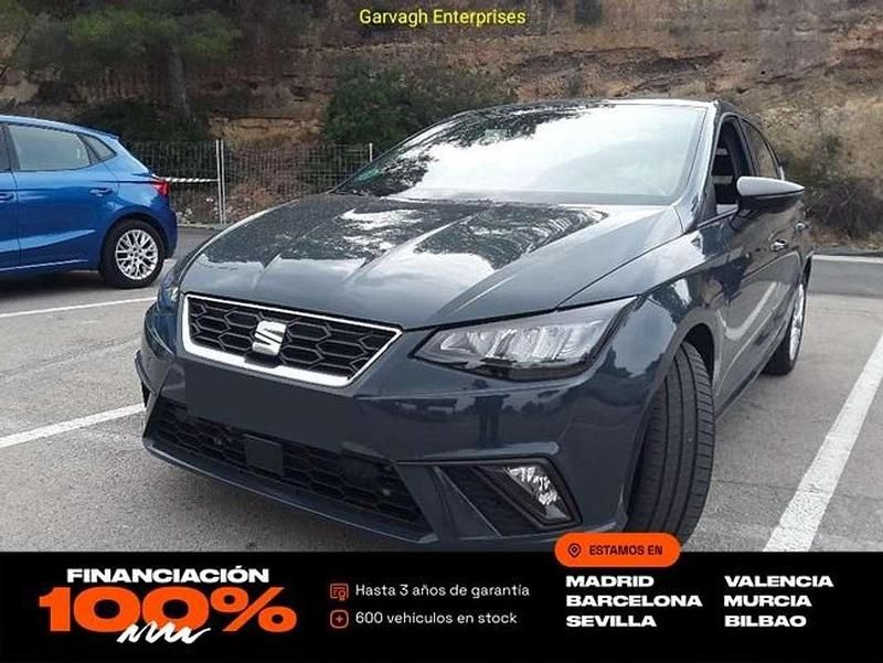 Usado Seat Ibiza FR 116 CV (85 kW) 2025 Gris Utilitario