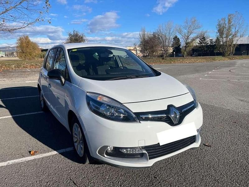 Blanco Usado 2016 Renault Scénic III LIMITED Monovolumen | 10.700 € (Un poco caro) - Imagen 1/4