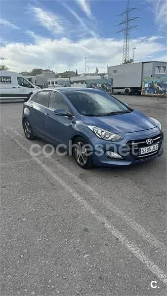 Usado Hyundai i30 100 CV (73 kW) 2016 Azul Berlina
