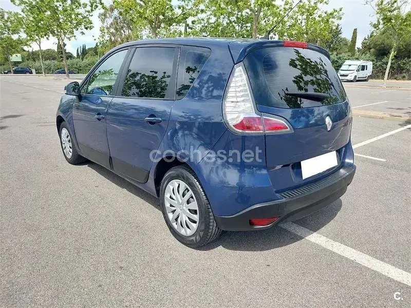 Usado Renault Scénic 115 CV (84 kW) 2014 Azul Monovolumen