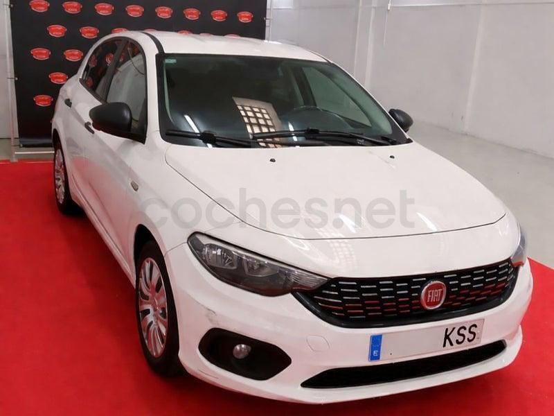Usado Fiat Tipo Lounge 95 CV (69 kW) 2018 Blanco Berlina