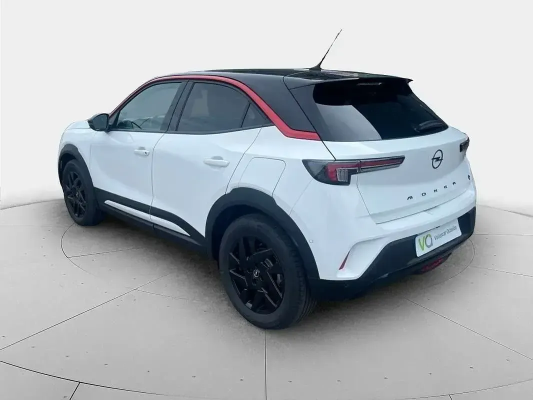 Usado Opel Mokka-e GS Line 100 kW (136 CV) 2023 Blanco SUV