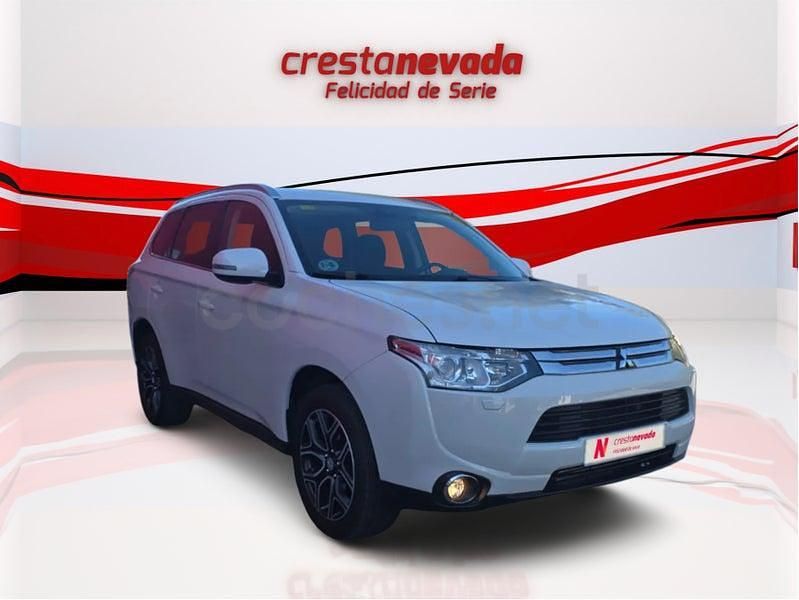 Usado Mitsubishi Outlander Motion 150 CV (110 kW) 2015 Blanco SUV