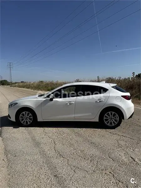 Usado Mazda 3 Luxury 150 CV (110 kW) 2017 Blanco Berlina
