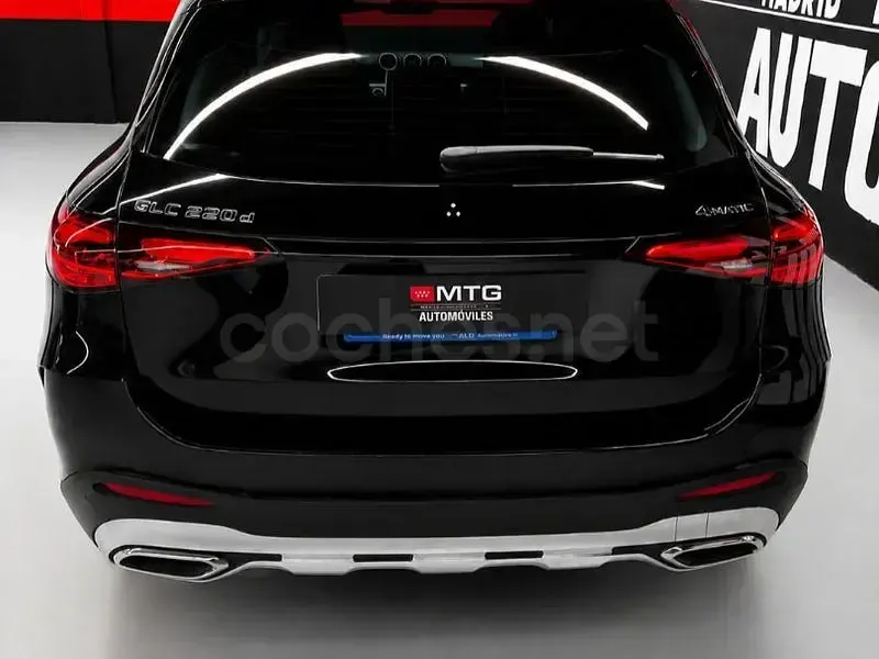 Usado Mercedes GLC220 197 CV (144 kW) 2023 Negro SUV