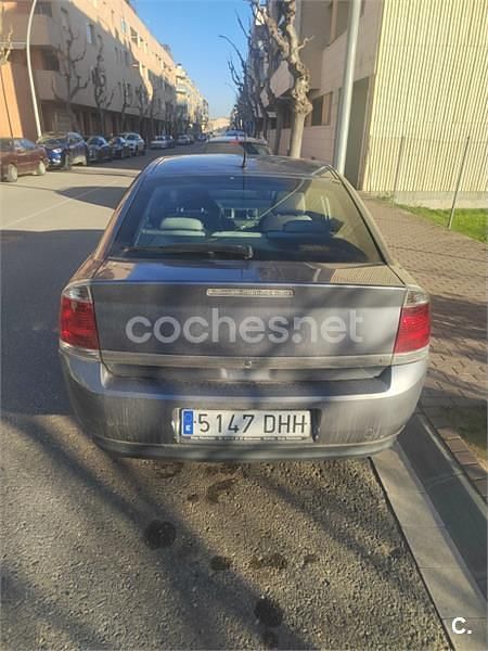 Usado Opel Vectra Comfort 120 CV (88 kW) 2005 Gris / plata Berlina