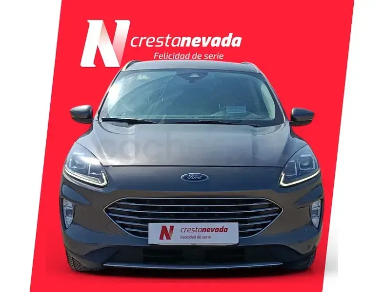 Usado Ford Kuga Titanium 225 CV (165 kW) 2021 Gris / plata SUV
