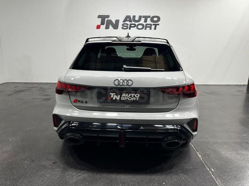 Usado Audi RS3 400 CV (294 kW) 2025 Gris / plata Berlina