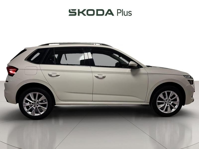 Usado Skoda Kamiq Ambition 110 CV (80 kW) 2023 Blanco SUV