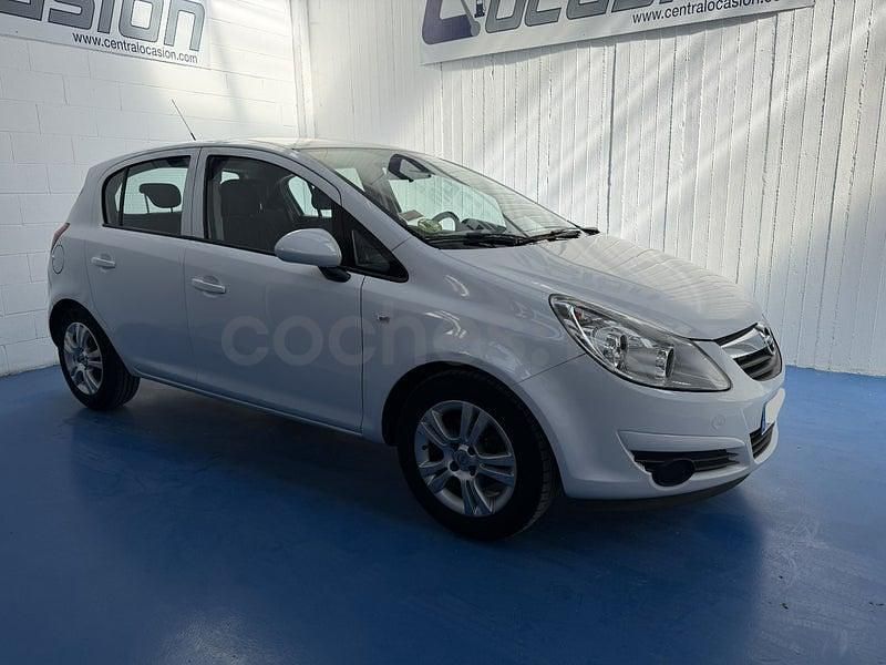 Usado Opel Corsa 75 CV (55 kW) 2009 Blanco Utilitario