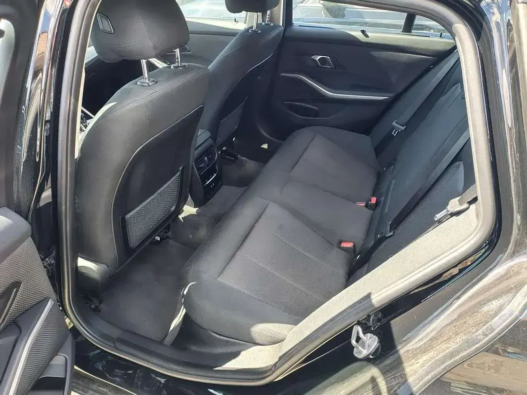 Usado BMW 320e 204 CV (150 kW) 2021 Negro Berlina