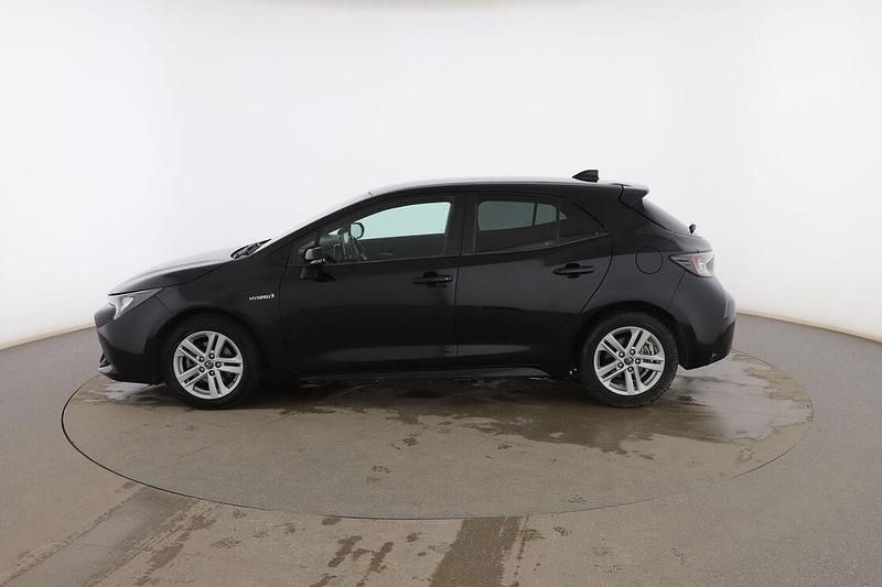 Usado Toyota Corolla Active 122 CV (89 kW) 2020 Negro Berlina