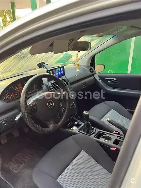 Usado Mercedes A180 Classic 109 CV (80 kW) 2005 Gris / plata Monovolumen