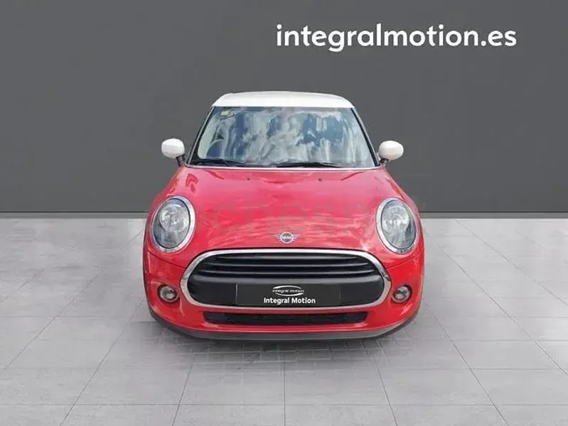 Usado Mini ONE 102 CV (75 kW) 2020 Rojo Utilitario