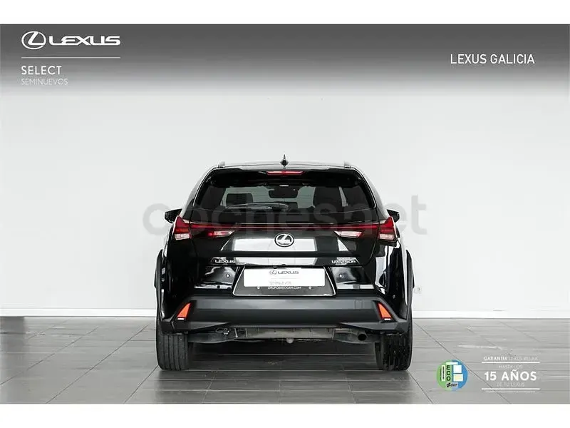 Usado Lexus UX 184 CV (135 kW) 2023 Negro SUV