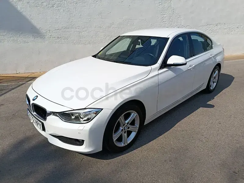 Usado BMW 318 143 CV (105 kW) 2013 Blanco Berlina
