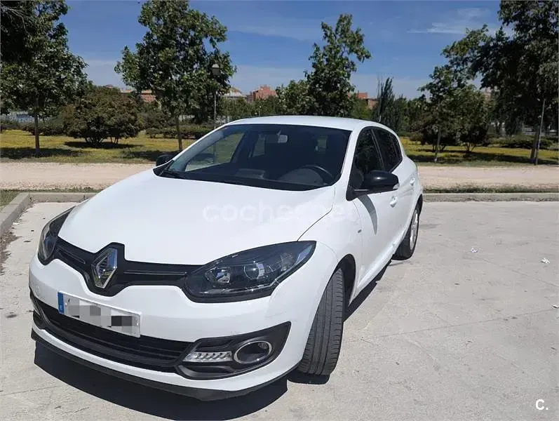 Usado Renault Mégane Intens 115 CV (84 kW) 2015 Blanco Berlina