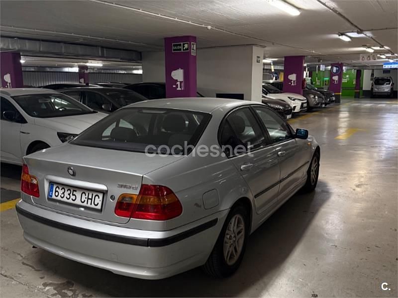 Usado BMW 318 115 CV (84 kW) 2003 Blanco Berlina