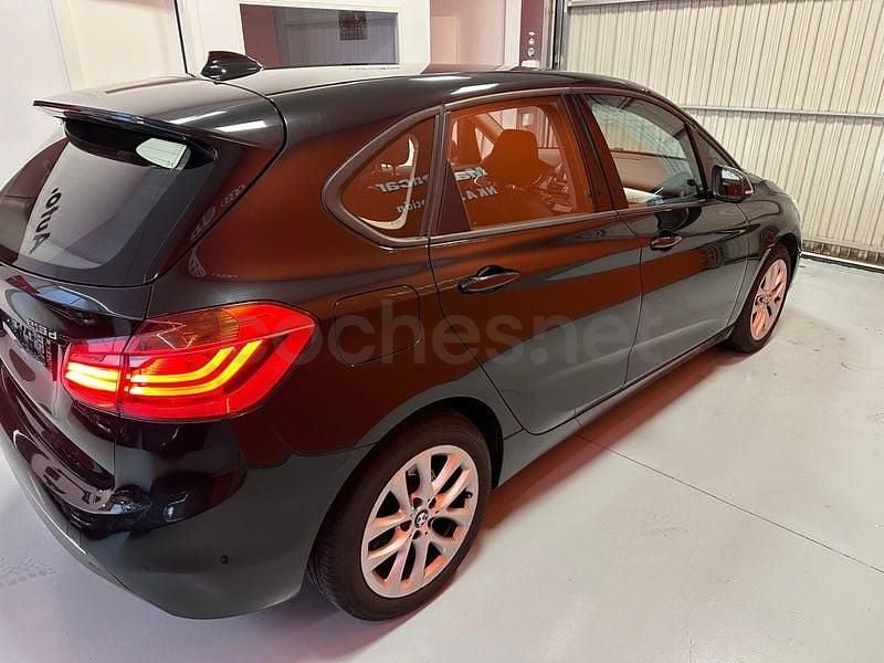 Usado BMW 216 Active Tourer Comfort Edition 116 CV (85 kW) 2016 Negro Monovolumen