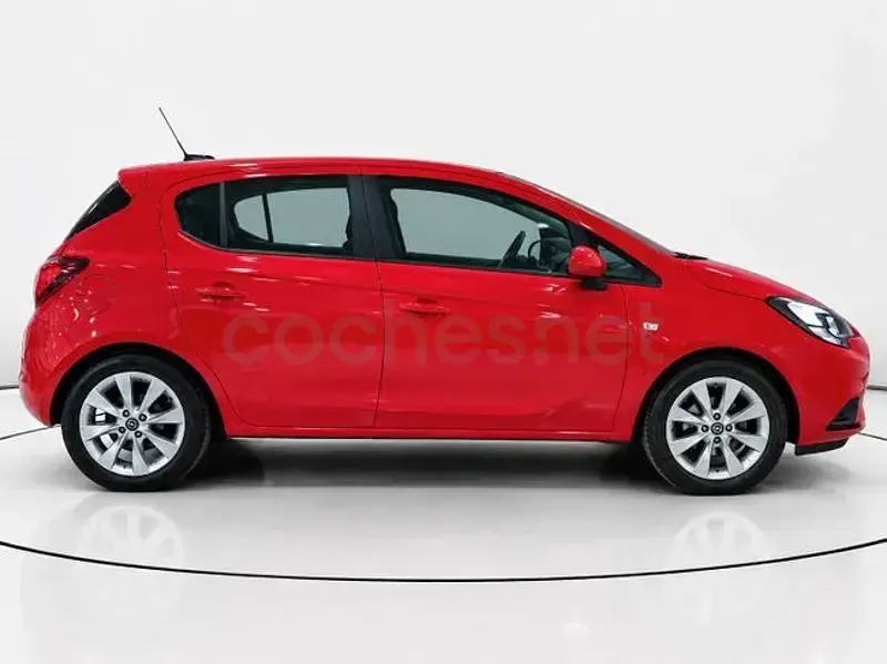 Usado Opel Corsa Selective 90 CV (66 kW) 2018 Rojo Utilitario