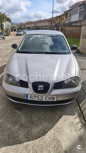 Gris / plata Usado 2003 Seat Cordoba Stella Berlina | 3500 € (Precio justo) - Imagen 1/4