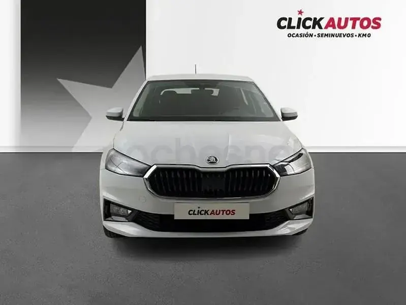 Usado Skoda Fabia Ambition 95 CV (69 kW) 2024 Blanco Utilitario
