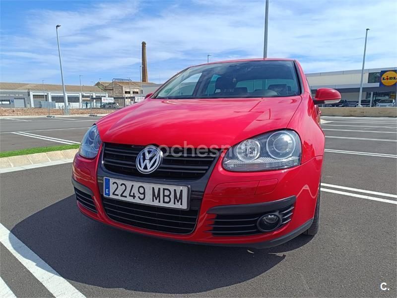 Etiqueta c (verde) Usado 2006 VW Golf V GT Berlina | 5850 € (Precio justo) - Imagen 1/4
