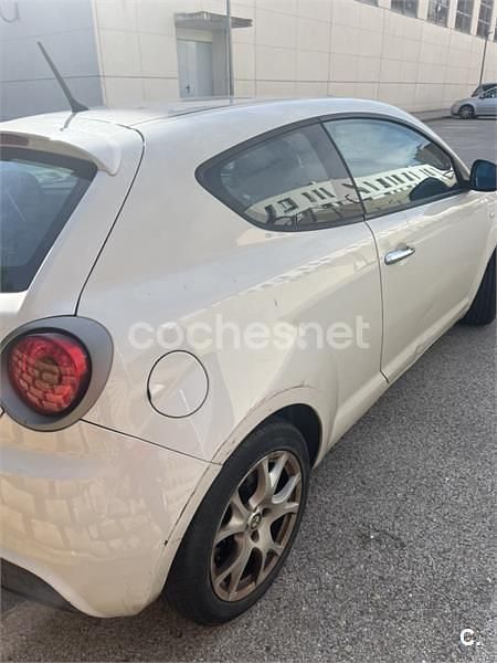 Usado Alfa Romeo GT Junior 78 CV (57 kW) 2009 Blanco Berlina
