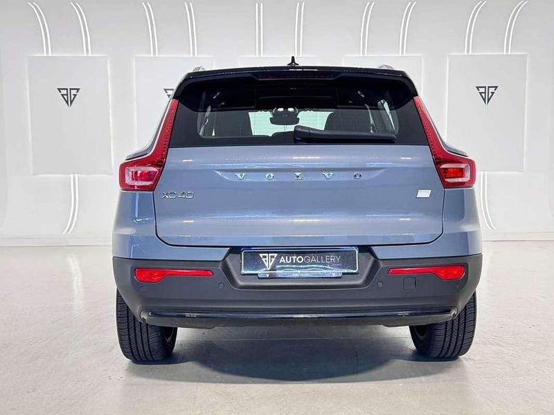 Usado Volvo XC40 Core 169 kW (231 CV) 2023 Gris SUV
