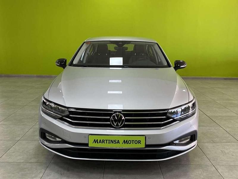 Usado VW Passat Business 150 CV (110 kW) 2021 Gris Berlina