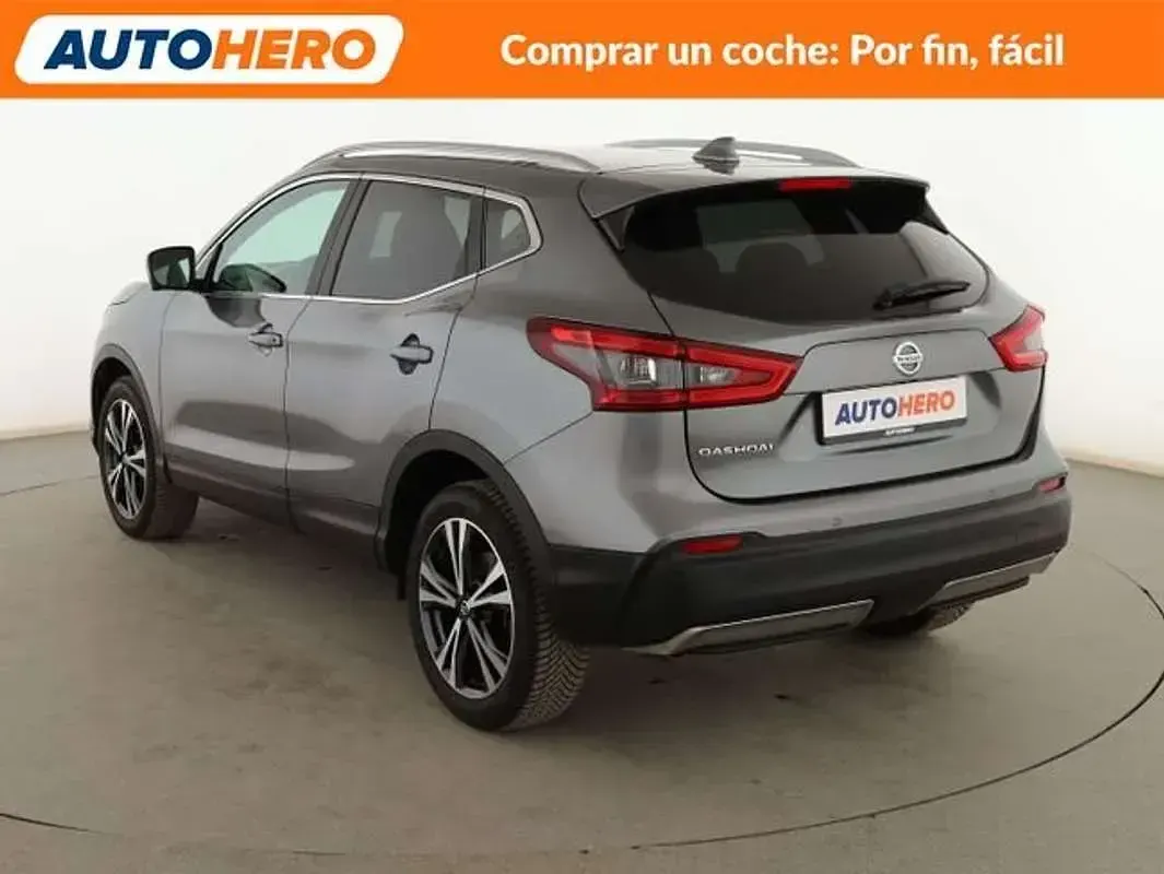 Usado Nissan Qashqai Acenta 140 CV (102 kW) 2019 Gris SUV