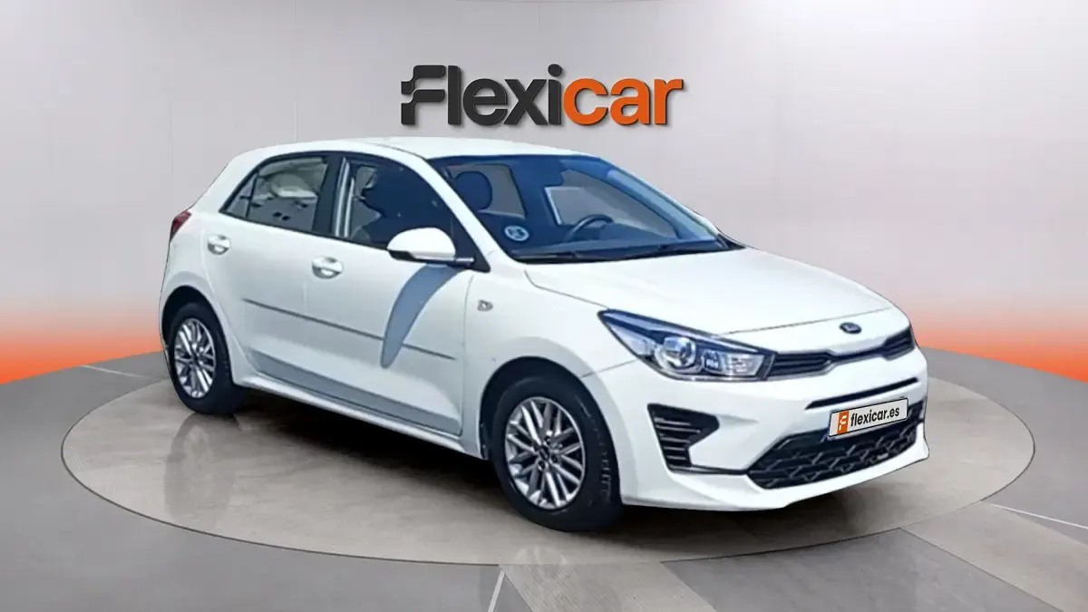 Usado Kia Rio 84 CV (61 kW) 2021 Berlina
