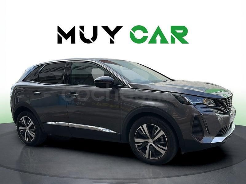 Usado Peugeot 3008 Allure 131 CV (96 kW) 2023 Gris / plata SUV
