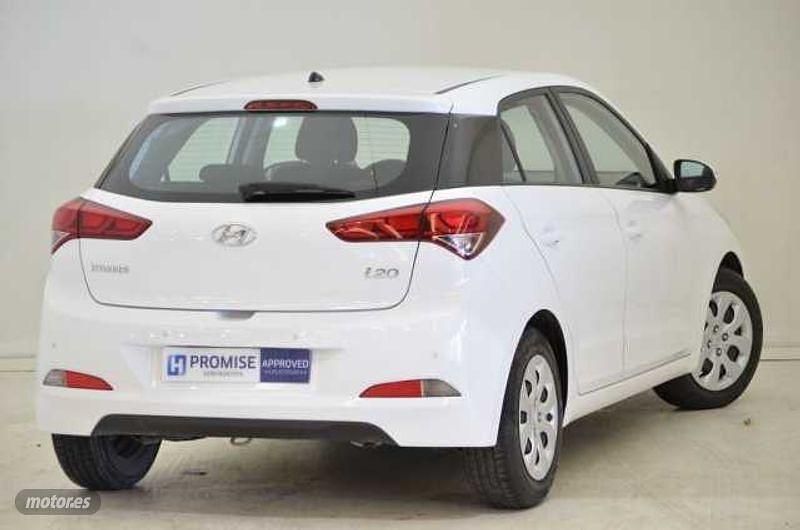 Usado Hyundai i20 85 CV (62 kW) 2018 Blanco