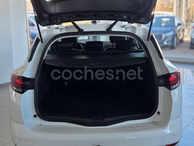 Usado Renault Mégane GrandTour Business 115 CV (84 kW) 2021 Blanco Familiar