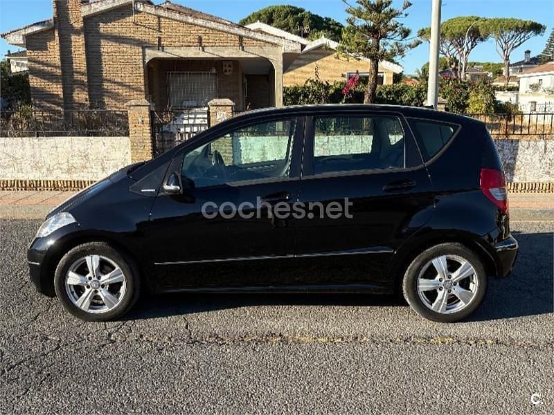 Usado Mercedes A160 95 CV (69 kW) 2010 Negro Monovolumen