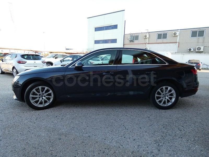 Usado Audi A4 150 CV (110 kW) 2018 Negro Berlina