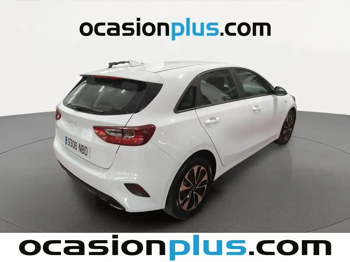 Usado Kia Ceed 100 CV (73 kW) 2025 Blanco Utilitario