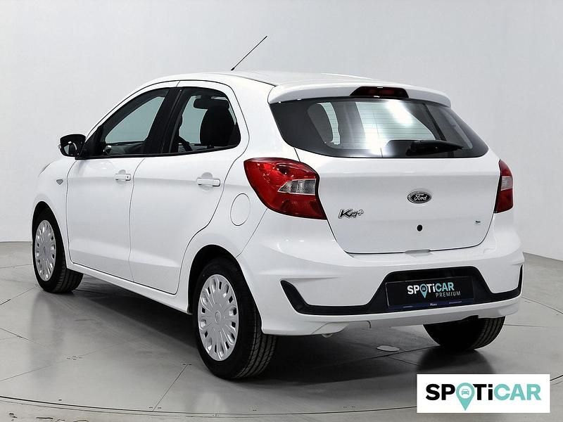 Usado Ford Ka 70 CV (51 kW) 2018 Blanco Berlina
