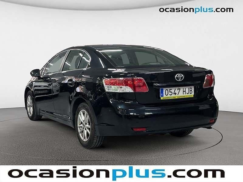 Usado Toyota Avensis Active 126 CV (92 kW) 2012 Gris Berlina