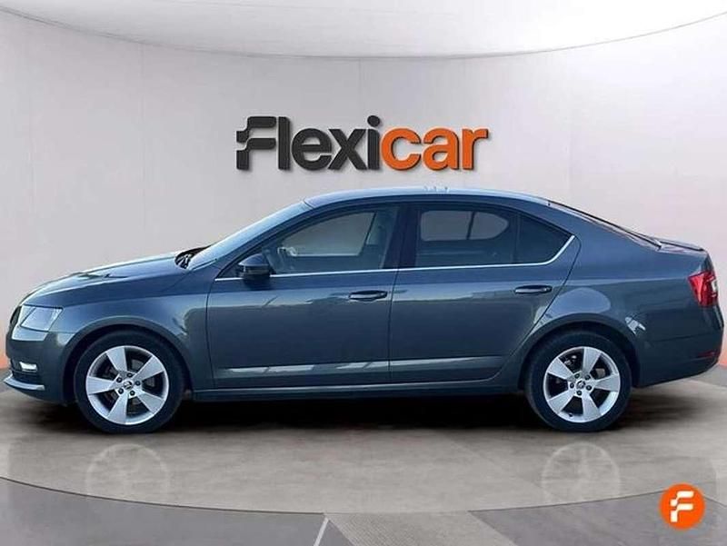 Usado Skoda Octavia Style 116 CV (85 kW) 2019 Gris Utilitario