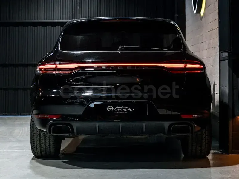 Käytetty Porsche Macan 245 HP (180 kW) 2018 Musta Katumaasturi